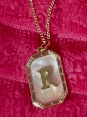 “R” Mother of Pearl Center Delicate Gold Pendant Necklace